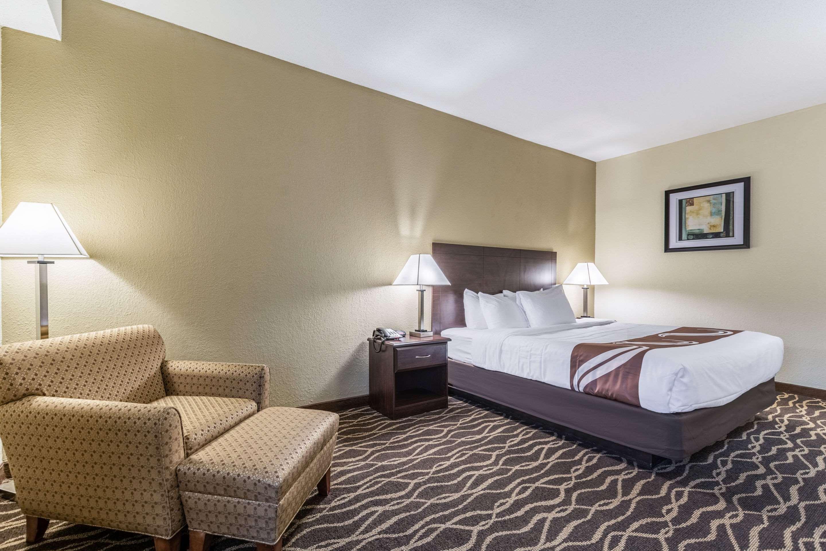 Quality Inn & Suites Southport Indianapolis Exterior photo